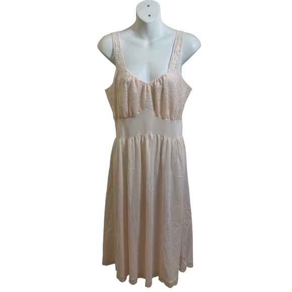 Vintage Soft Pink Lace Nightgown by Van Raalte Elegant Retro Sleepwear Size 36 - Picture 11 of 11